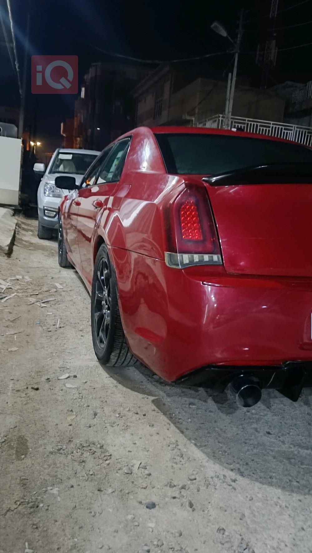 کرایسلەر 300